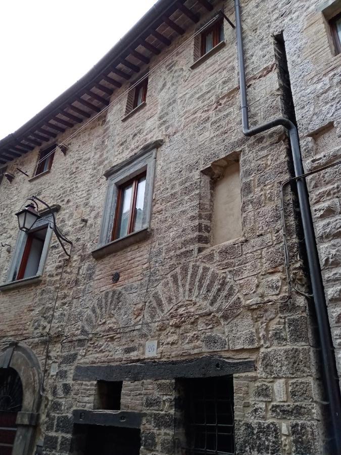 La Dimora Di Pietra Gubbio Exterior foto