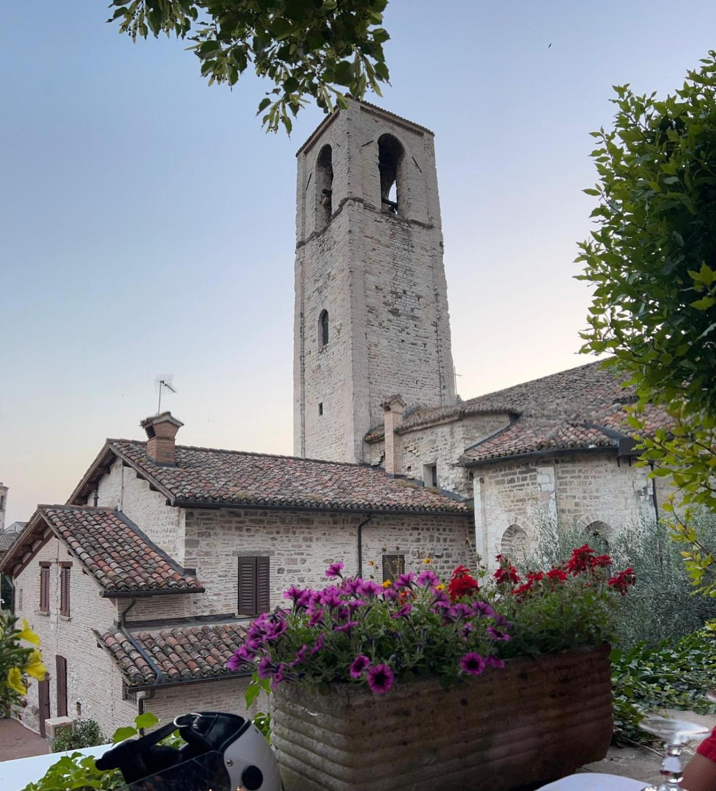 La Dimora Di Pietra Gubbio Exterior foto